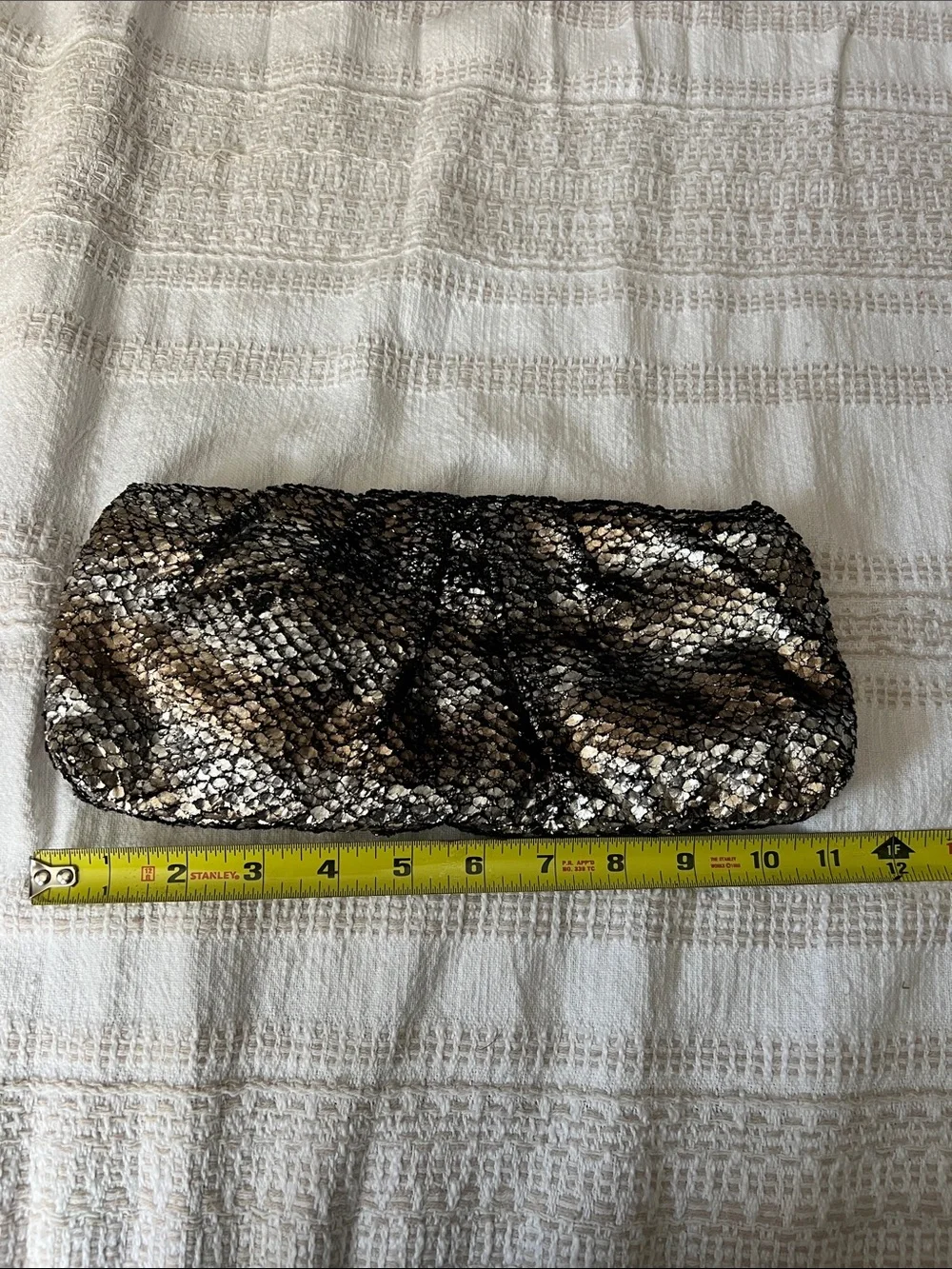 Jessica McClintock magnetic closure evening clutch bag